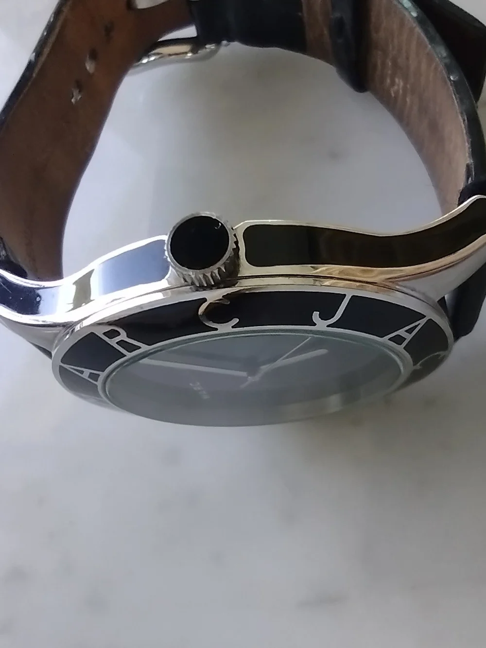 MARC JACOBS Black Round Logo Watch